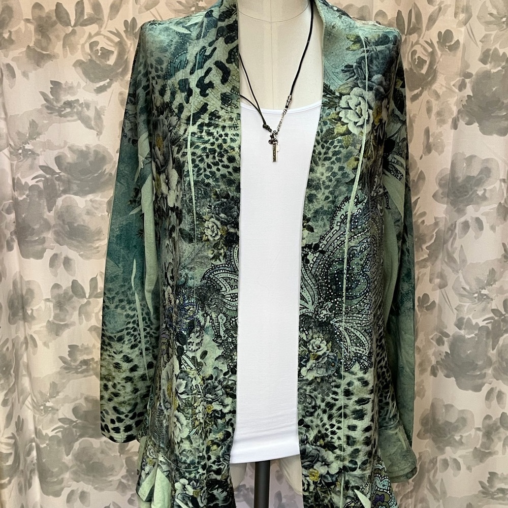 ITEM 268. Long sleeve Christopher & Banks  Large.  Green/Jewel, Leopard Print.